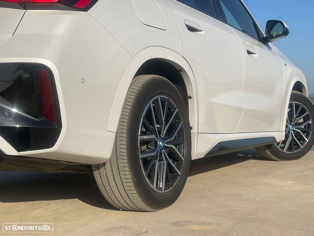 BMW iX1 xDrive30 Pack Desportivo M - 10