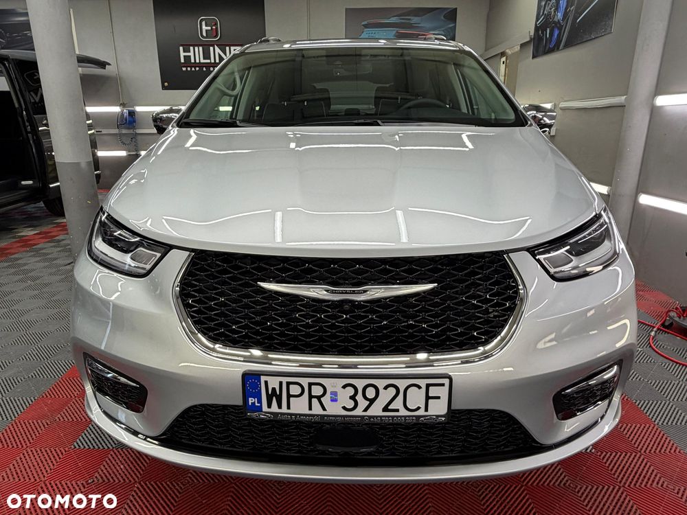 Chrysler Pacifica - 7