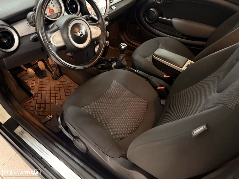 MINI 3 Portas One - 7