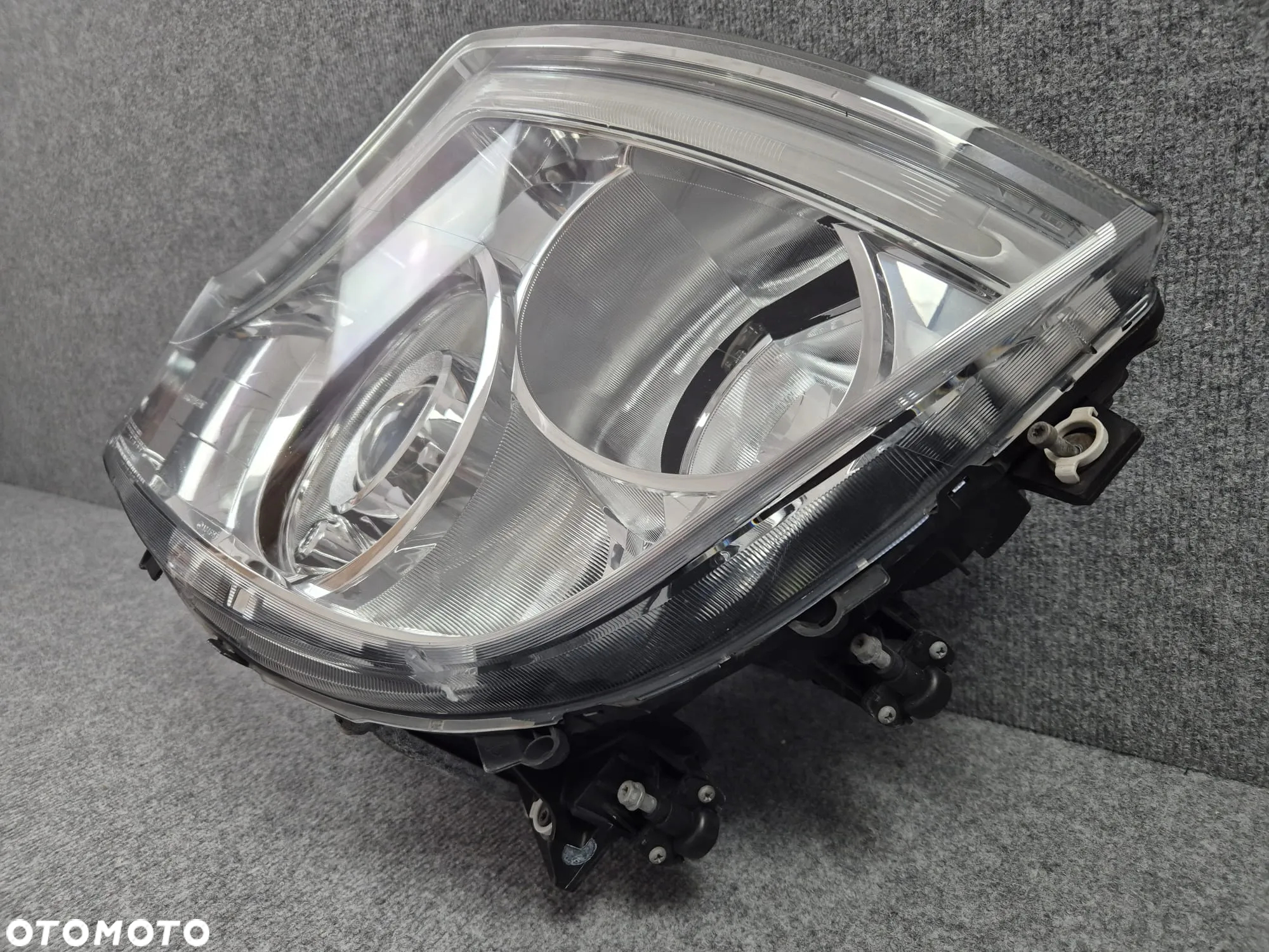 REFLEKTOR LAMPA PRZEDNIA LEWA - MERCEDES ACTROS A961 MP4 XENON LED - 2
