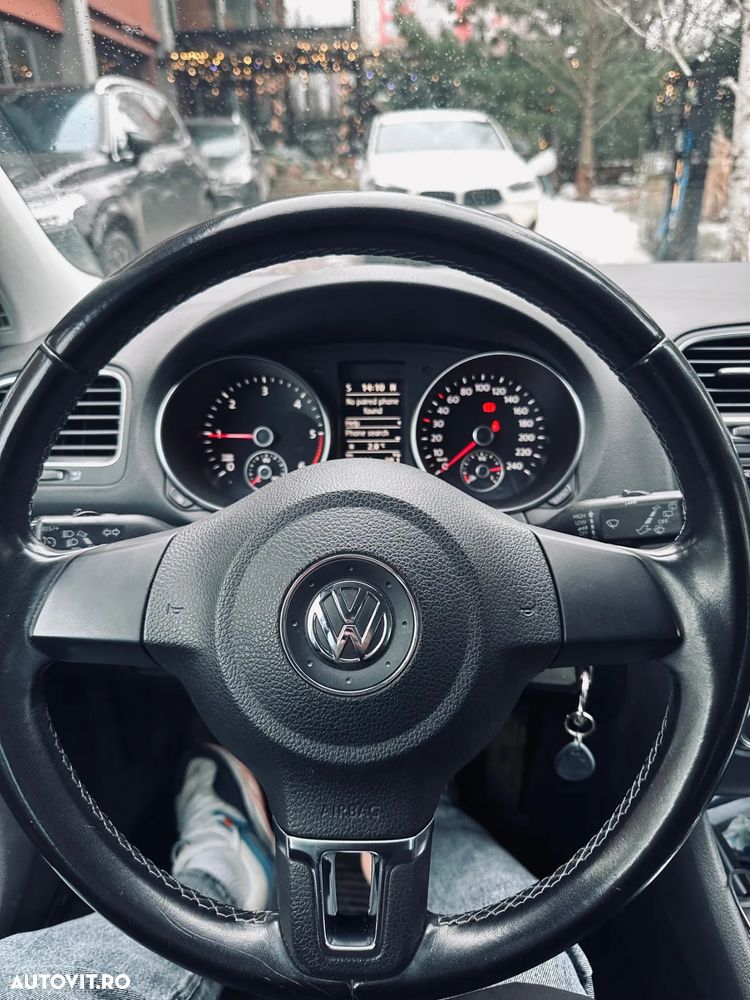 Volkswagen Golf 1.6 TDI DPF DSG Exclusive - 6