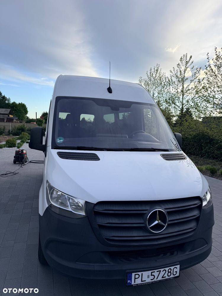 Mercedes-Benz Sprinter - 1
