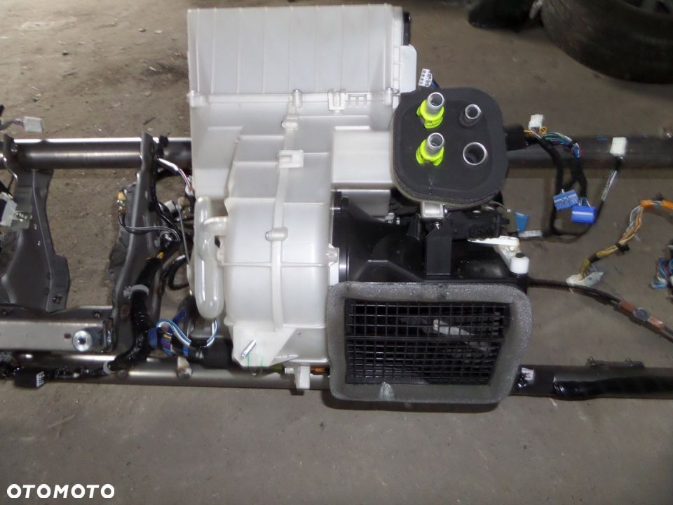 7090 NAGRZWNICA MAZDA 5 CW 10- 2010- EUROPA - 4
