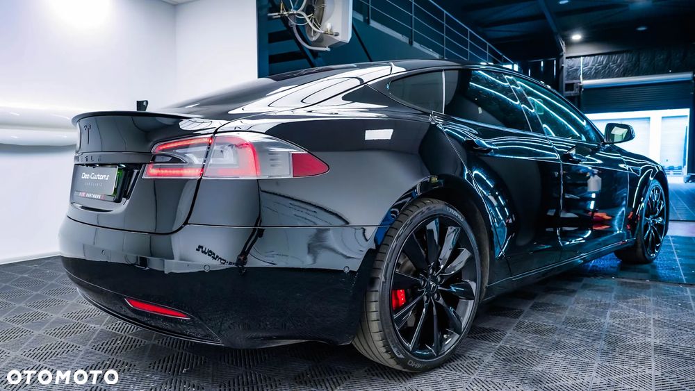 Tesla Model S Performance - 15