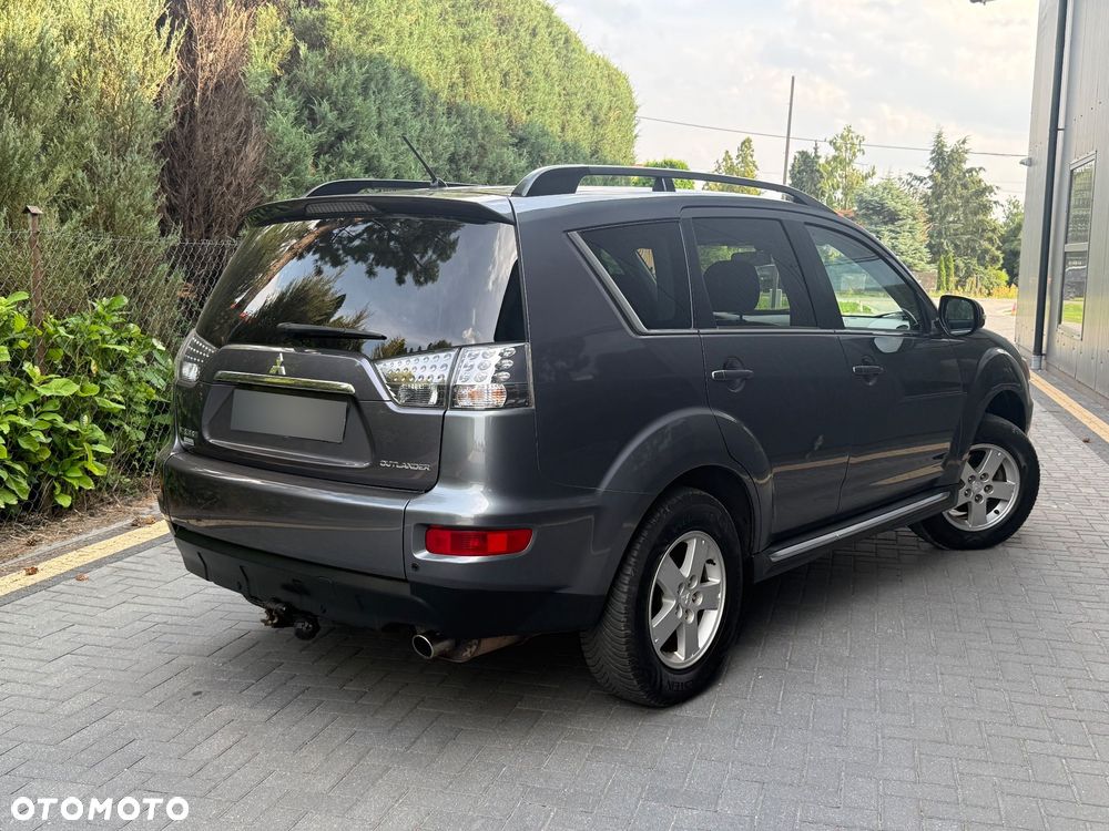Mitsubishi Outlander 2.0 2WD CVT Invite - 4