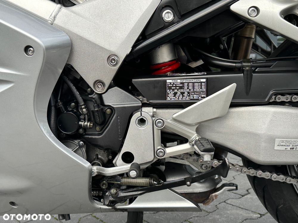 Honda VFR - 37