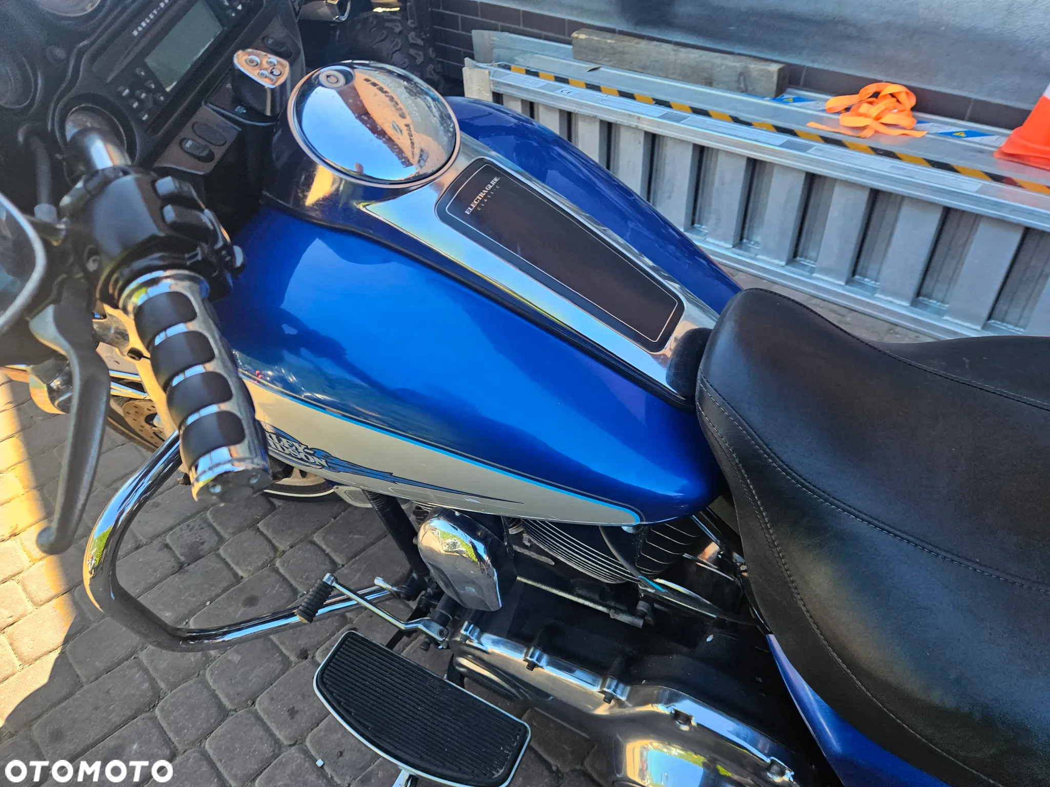 Harley-Davidson FLH Electra Glide - 19