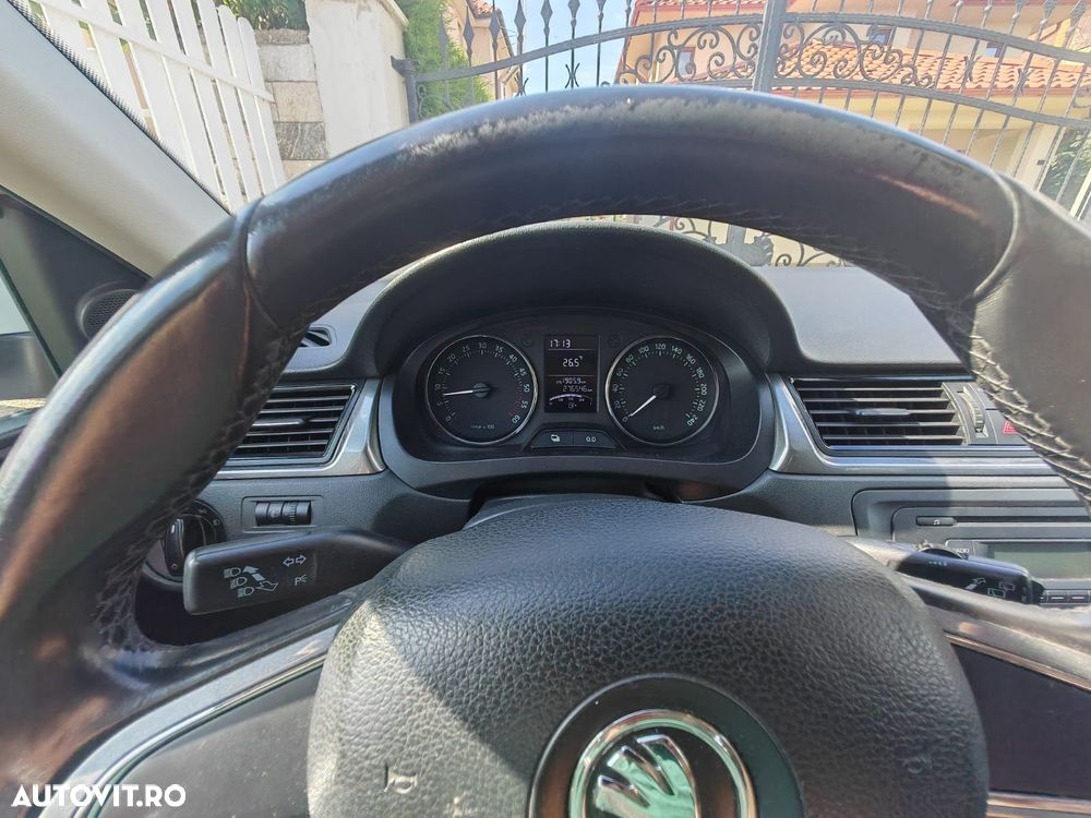 Skoda RAPID 1.6 TDI Style+ - 11