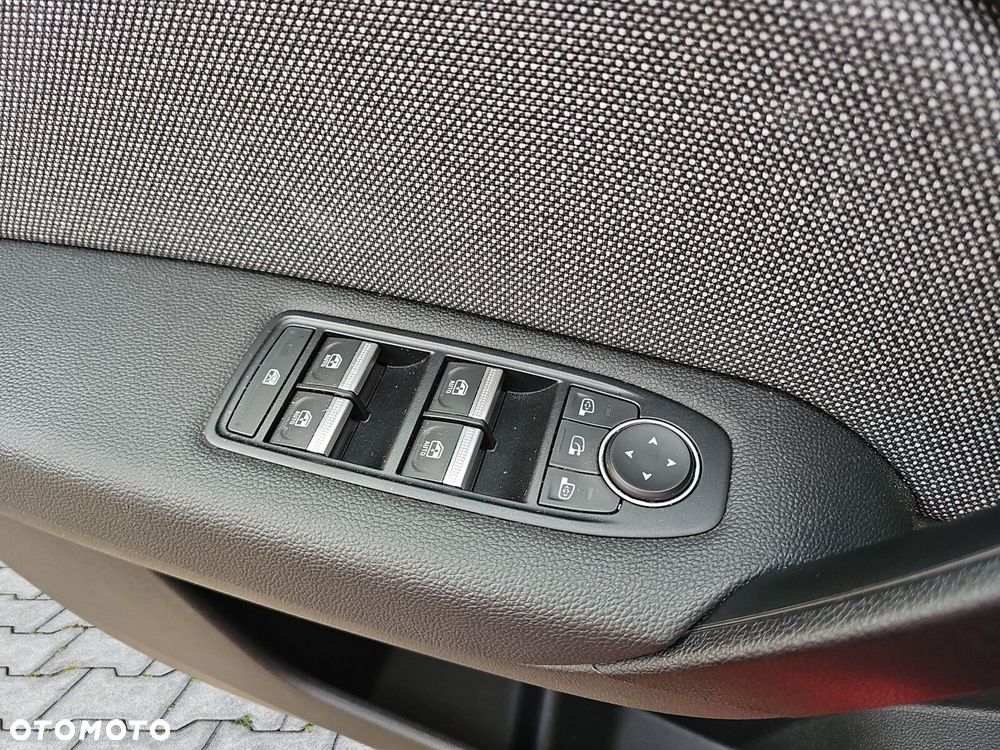 Renault Captur - 19