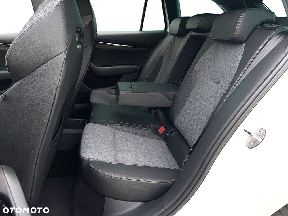 Skoda Octavia 1.5 TSI mHEV Sportline DSG - 11