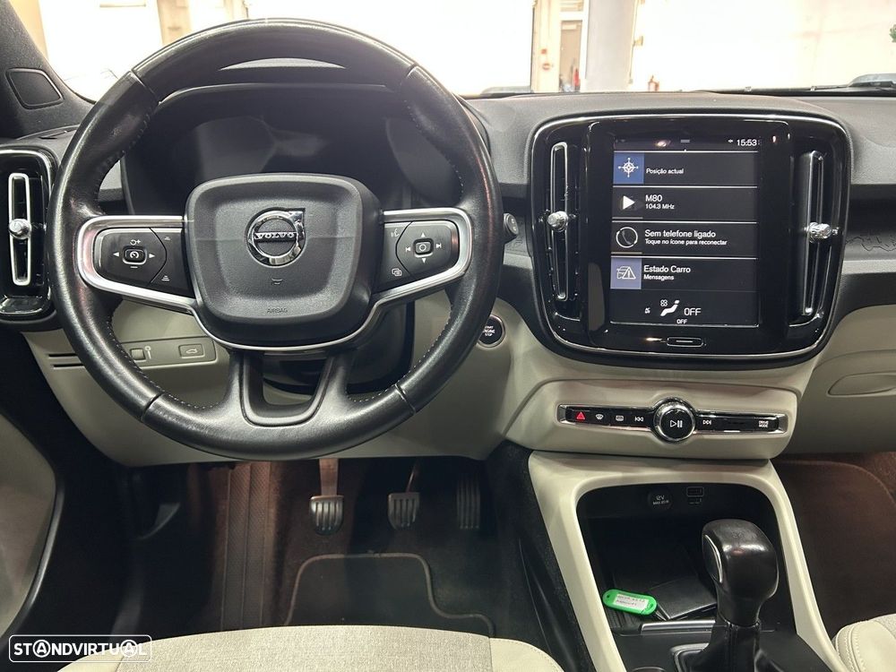 Volvo XC 40 2.0 D3 - 12