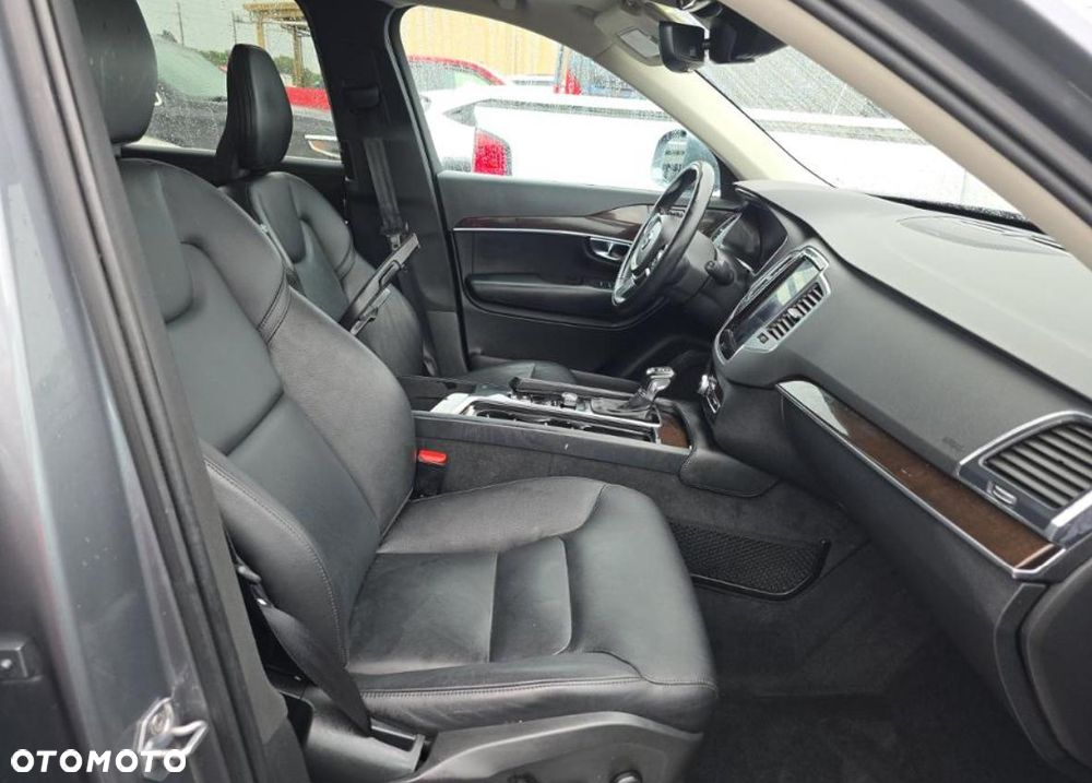 Volvo XC 90 T5 AWD Geartronic Momentum - 9
