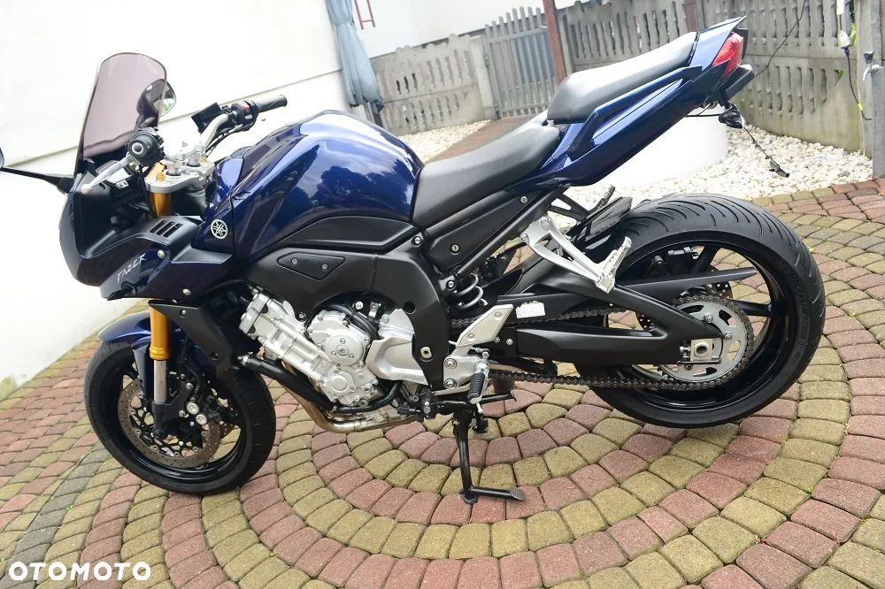 Yamaha FZ - 22
