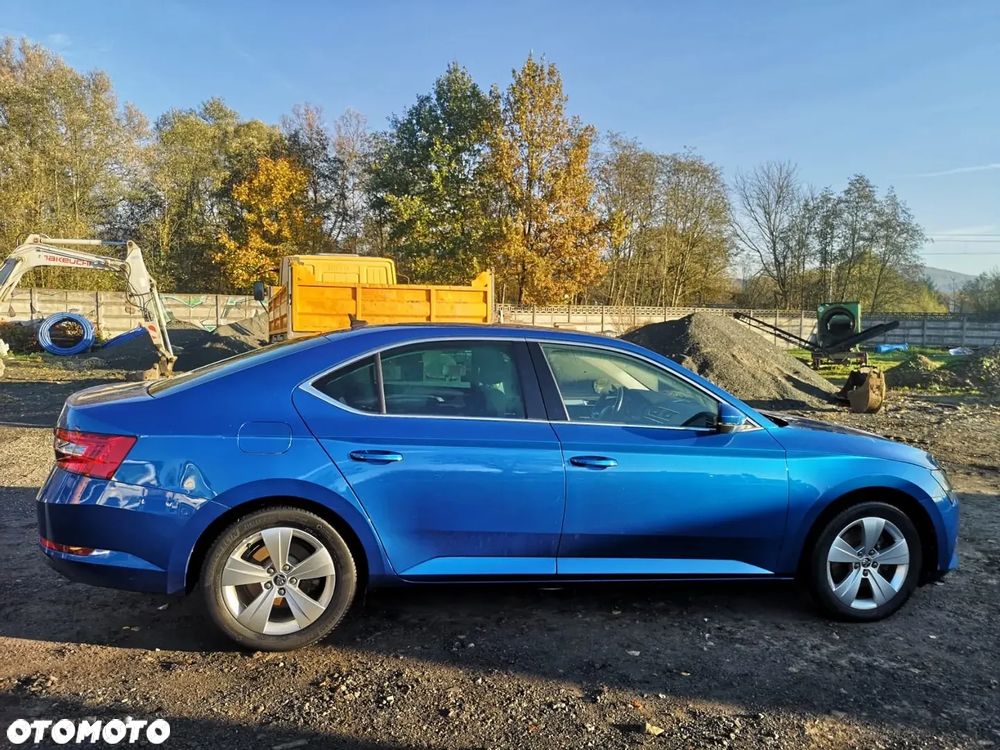Skoda Superb 2.0 TDI DSG Ambition - 15