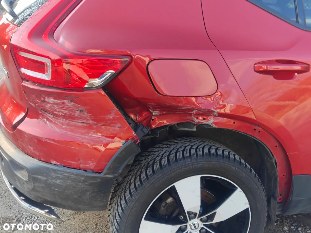 Volvo XC 40 T4 AWD Geartronic Momentum Pro - 20