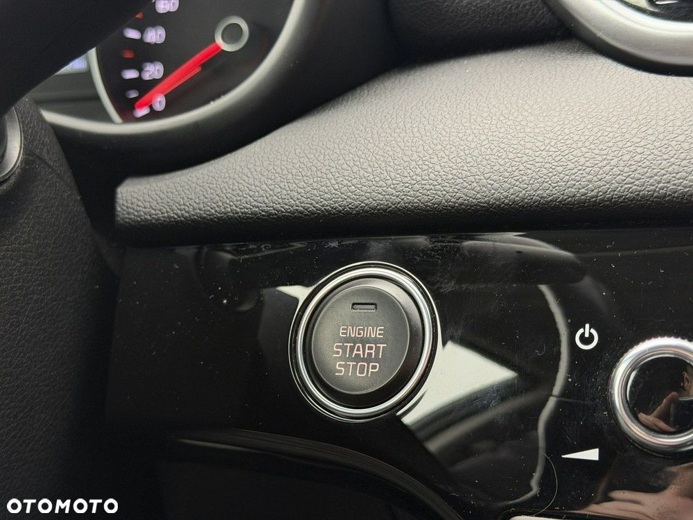 Kia Sportage 1.6 CRDI Black Edition 2WD - 35