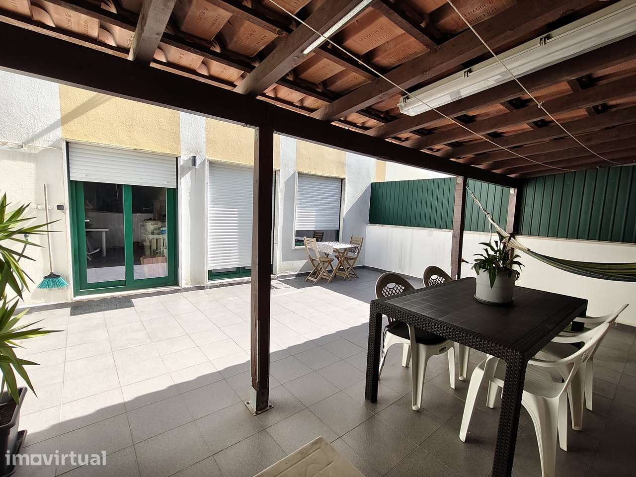 T2 Espaçoso| Terraço de 36 m2 | 2 WC - Grande imagem: 2/15