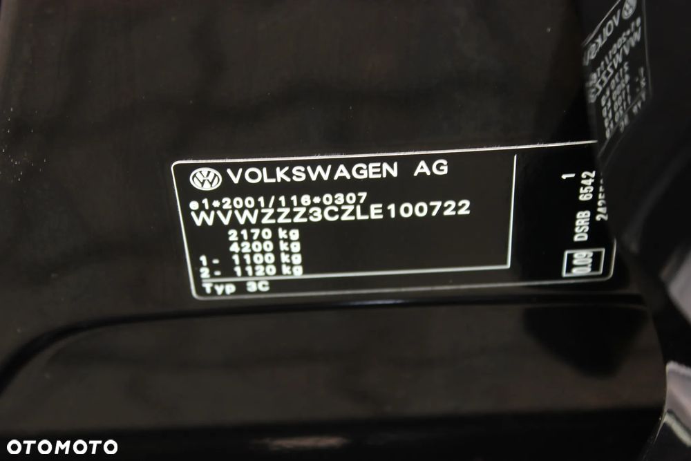 Volkswagen Passat Variant 2.0 TDI SCR DSG Highline - 39