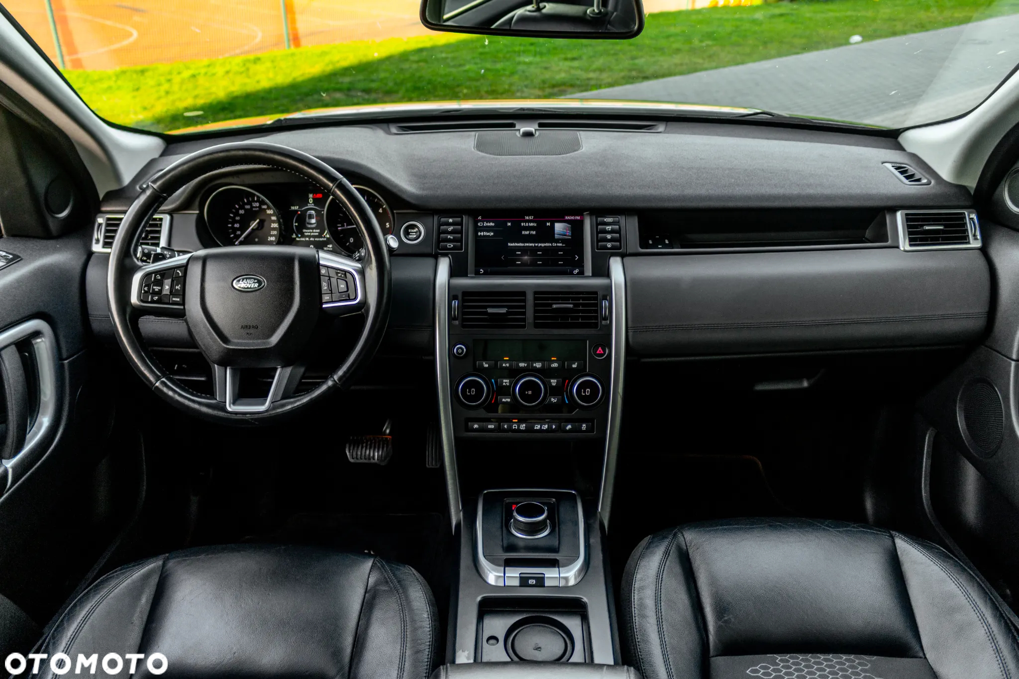 Land Rover Discovery Sport 2.0 TD4 HSE Luxury - 36
