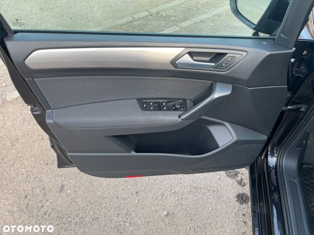 Volkswagen Touran 1.6 TDI SCR (BlueMotion Technology) DSG Trendline - 9