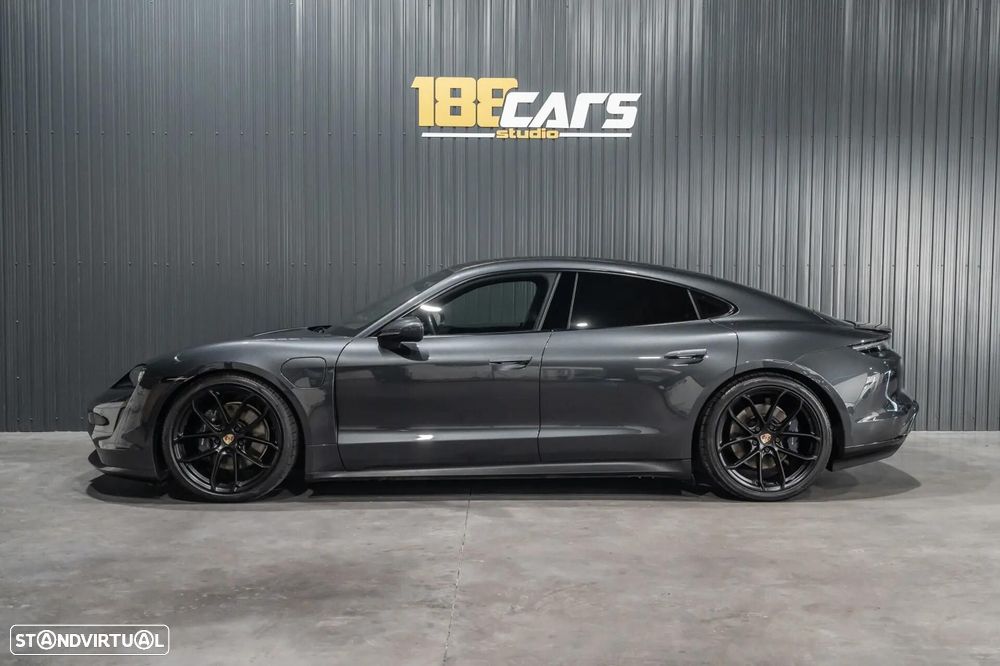 Porsche Taycan 4 - 25