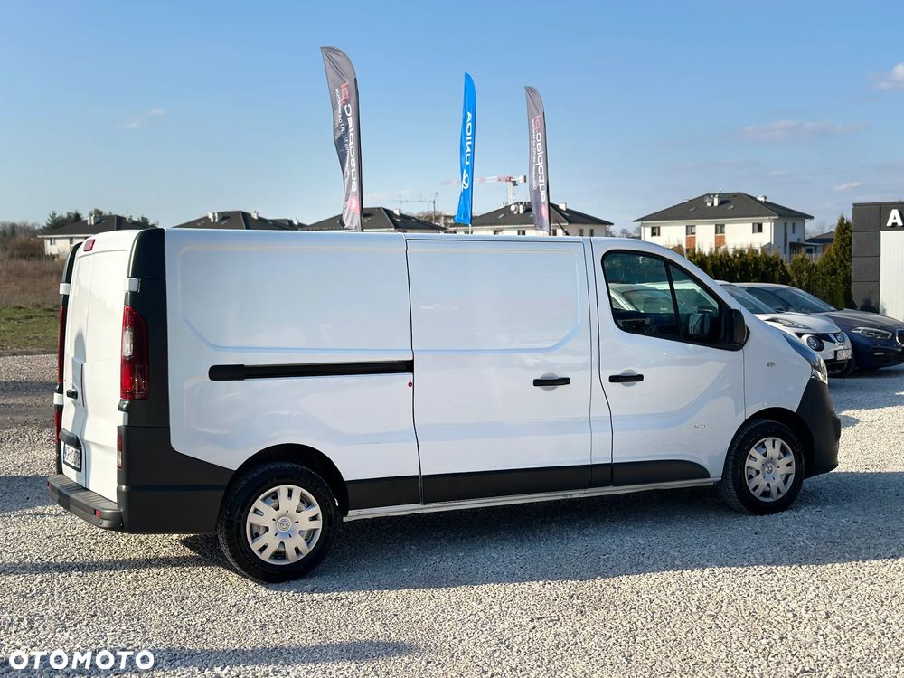 Opel Vivaro - 11