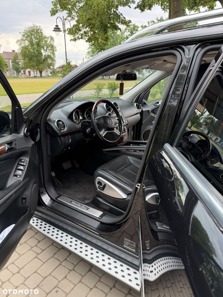 Mercedes-Benz GL 500 4Matic 7G-TRONIC - 7