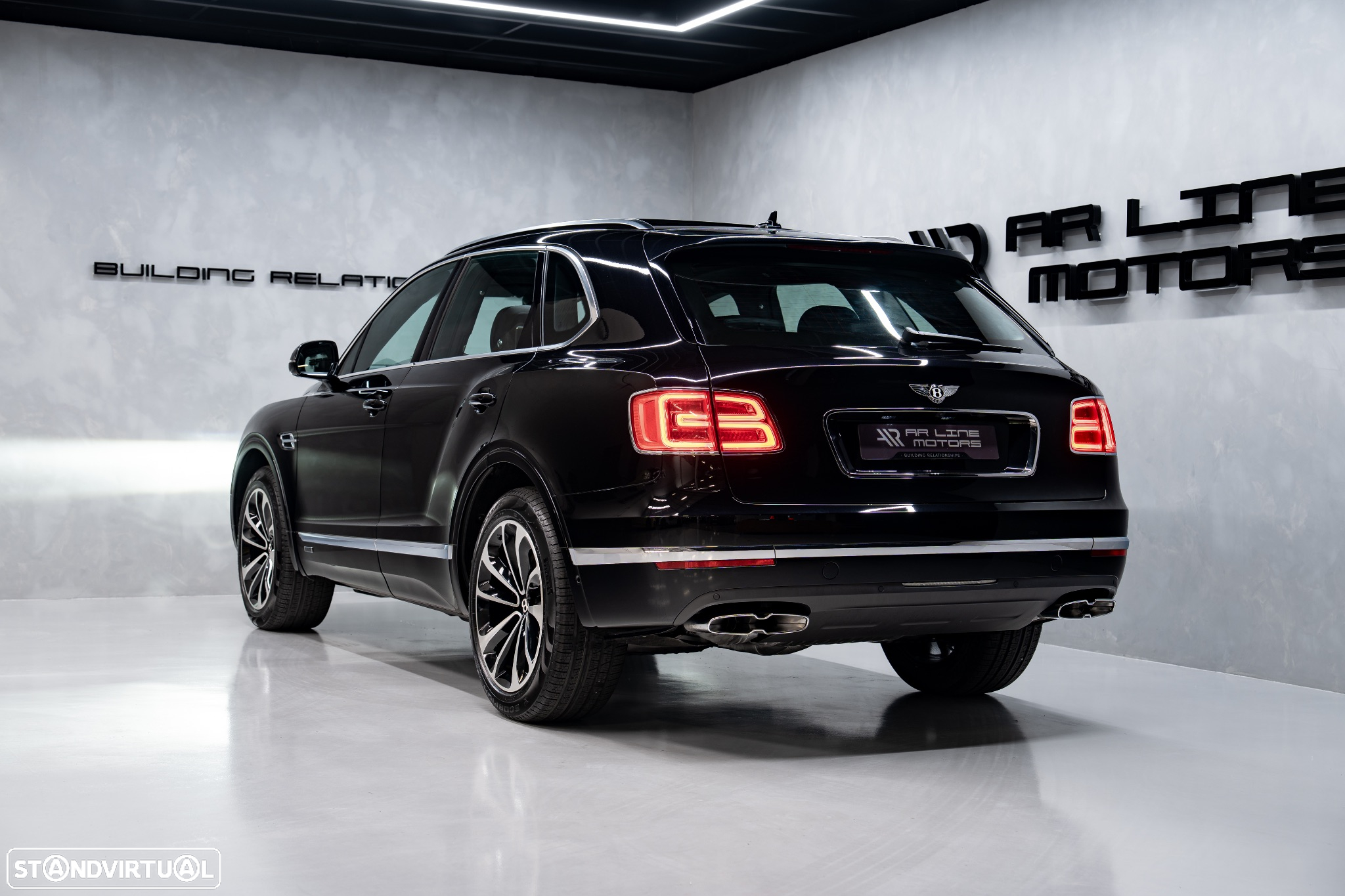 Bentley Bentayga V8 - 11