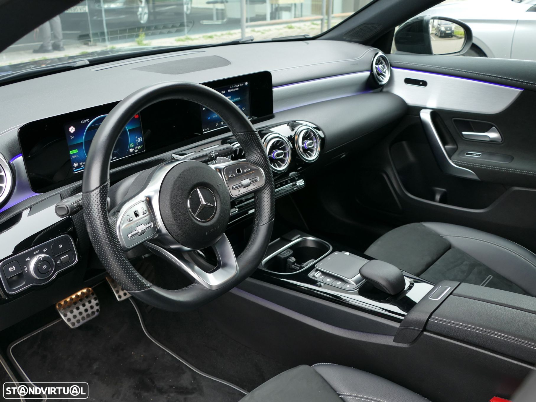 Mercedes-Benz CLA 250 e Shooting Brake AMG Line - 14