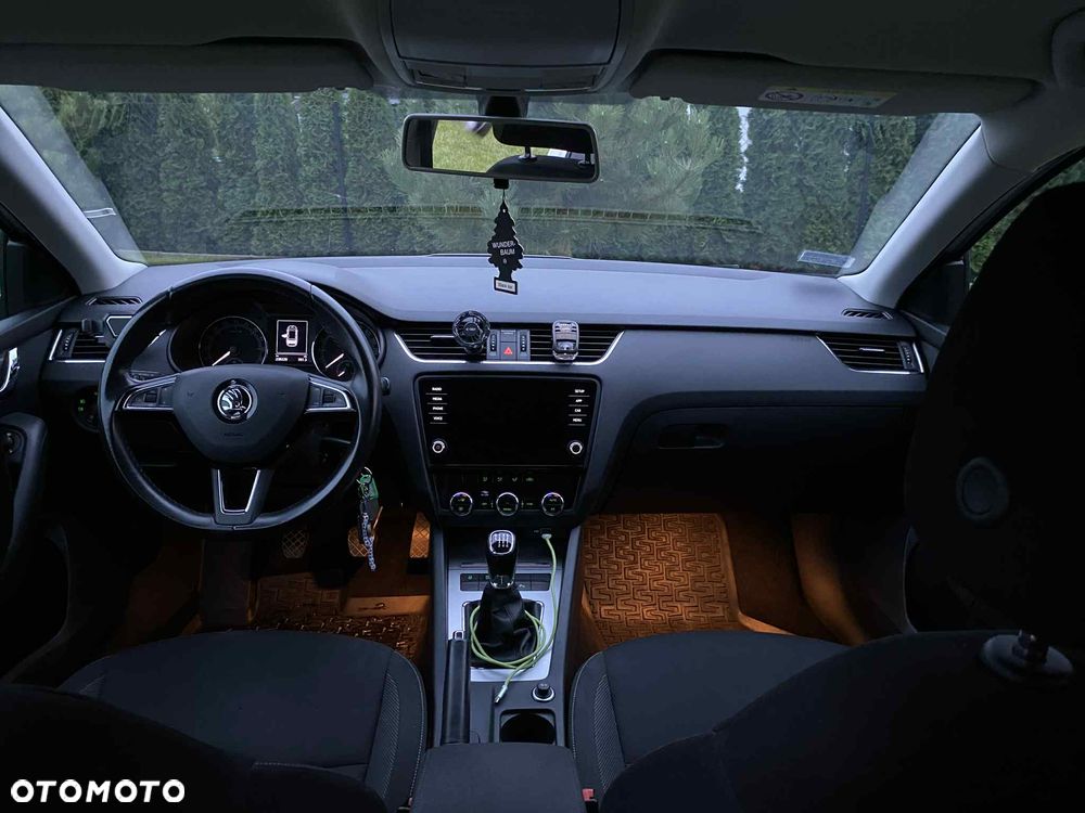 Skoda Octavia 2.0 TDI Ambition - 10