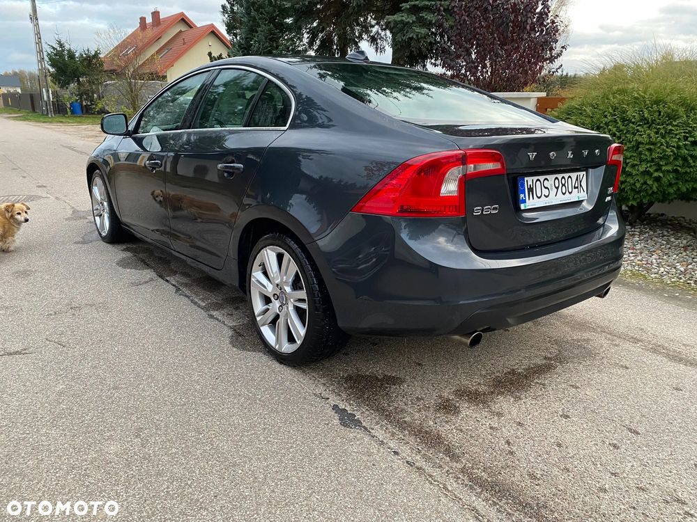 Volvo S60 T6 AWD Geartronic Summum - 3