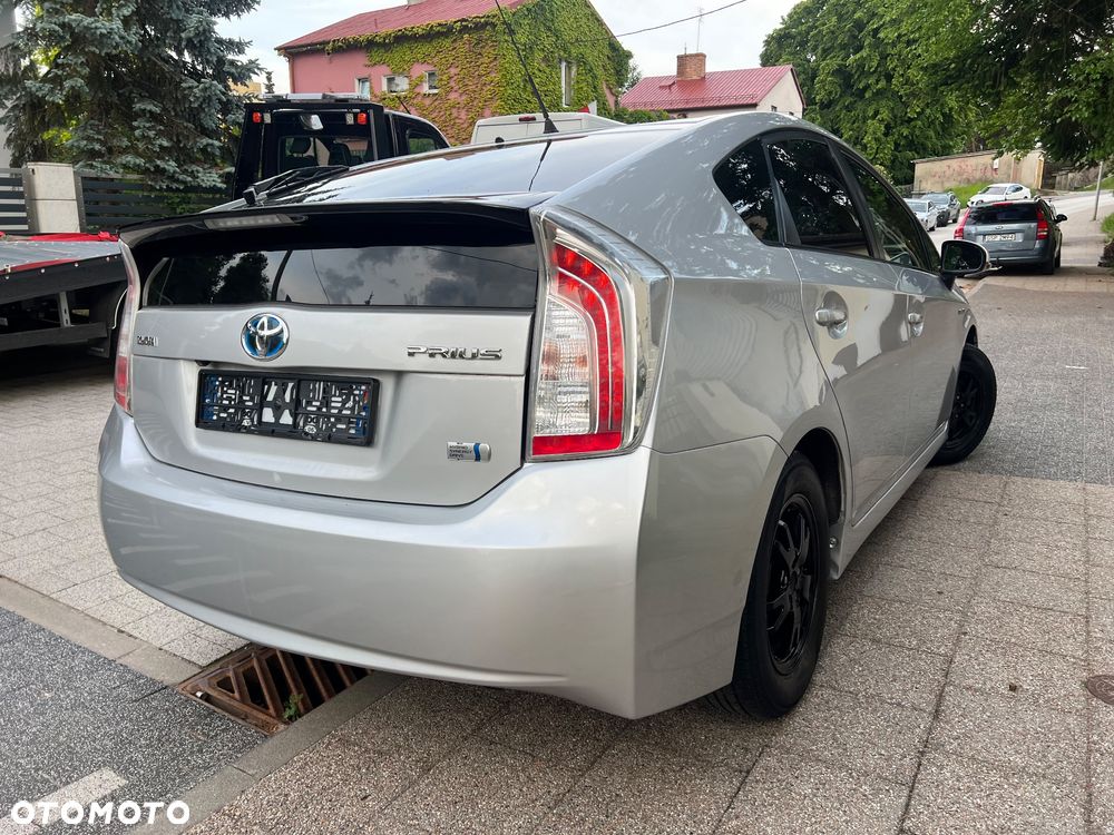 Toyota Prius 1.8 Hybrid Premium - 4