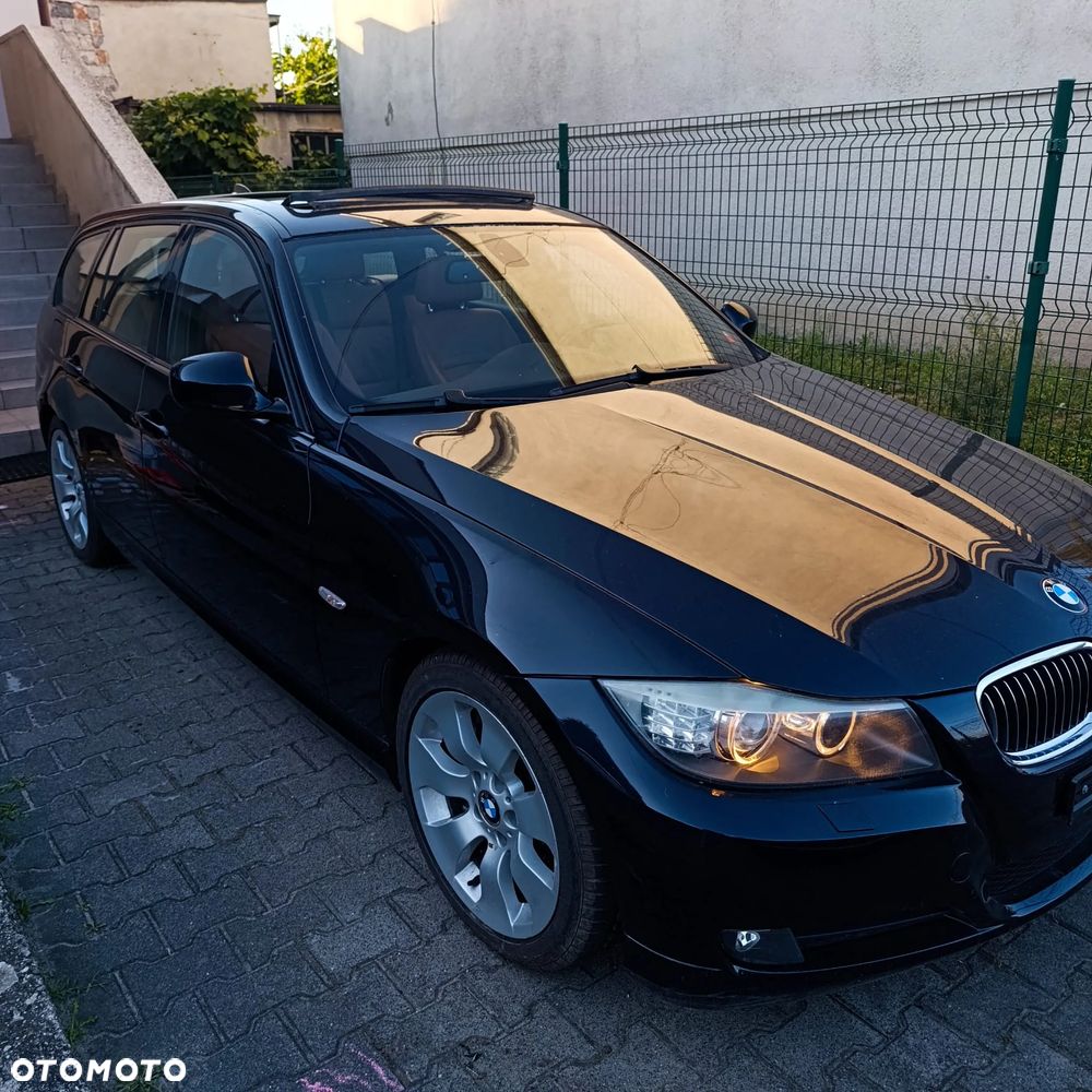 BMW Seria 3 330i - 1