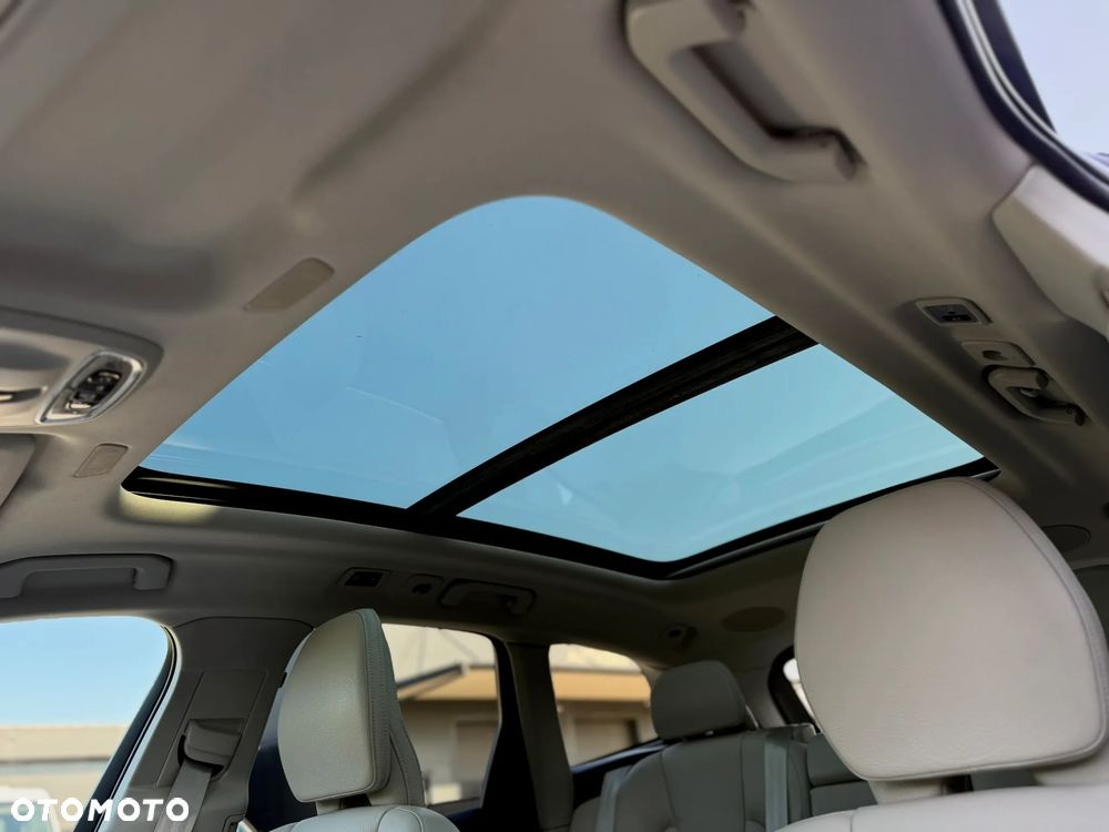 Volvo XC 60 B5 B Momentum - 22
