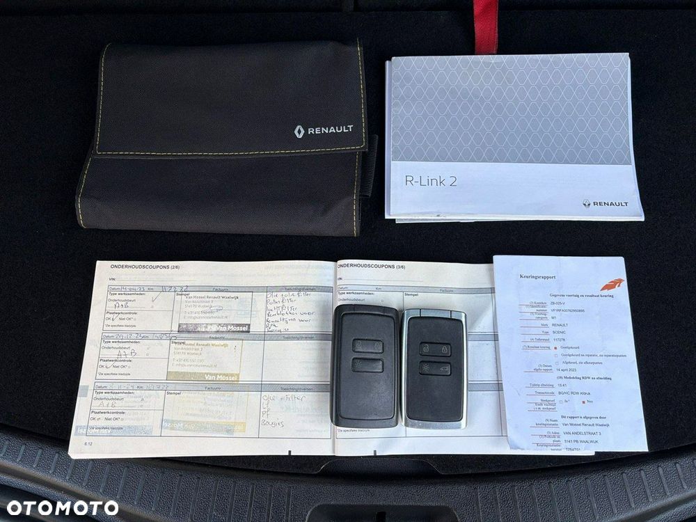 Renault Grand Scenic - 36