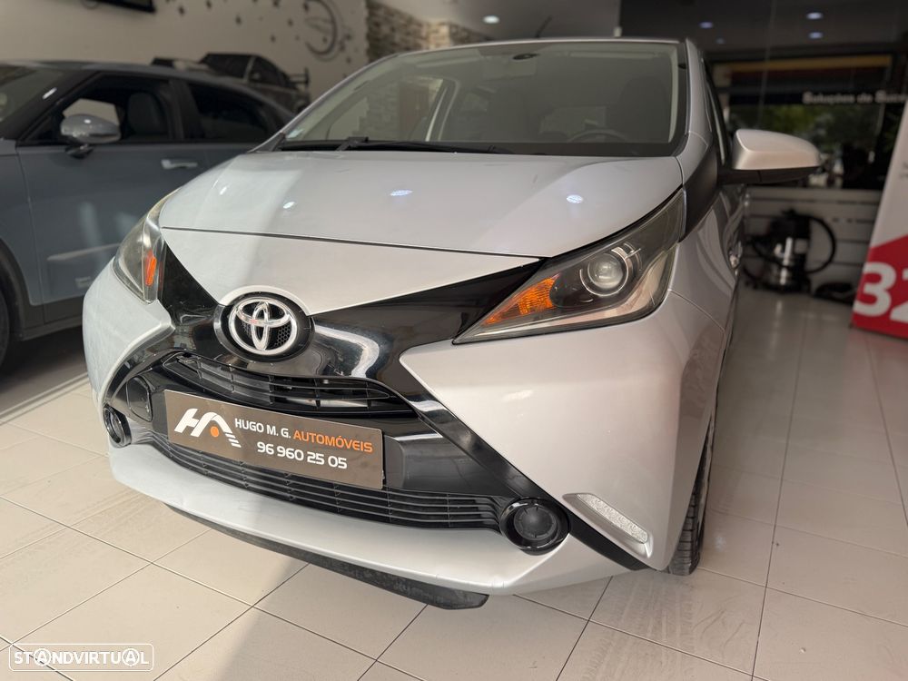 Toyota Aygo 1.0 Plus - 2
