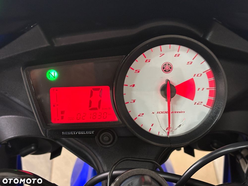 Yamaha YZF - 11