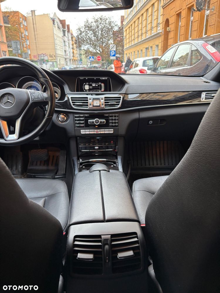 Mercedes-Benz Klasa E 400 7G-TRONIC Edition - 11