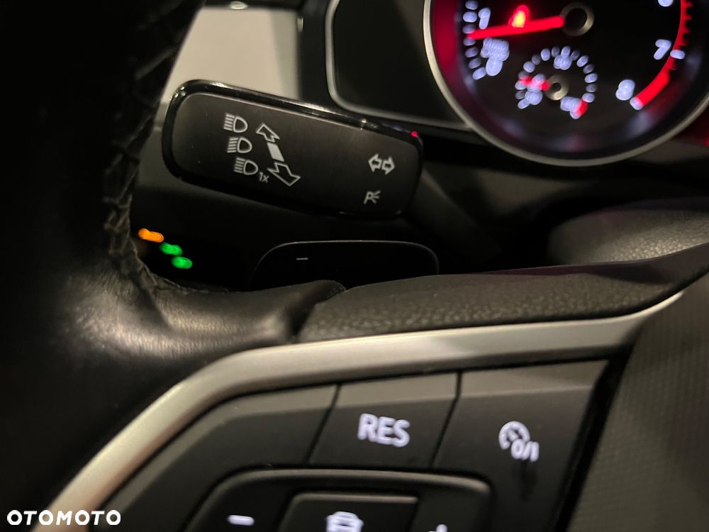 Volkswagen Passat Variant 1.5 TSI EVO Business DSG - 23