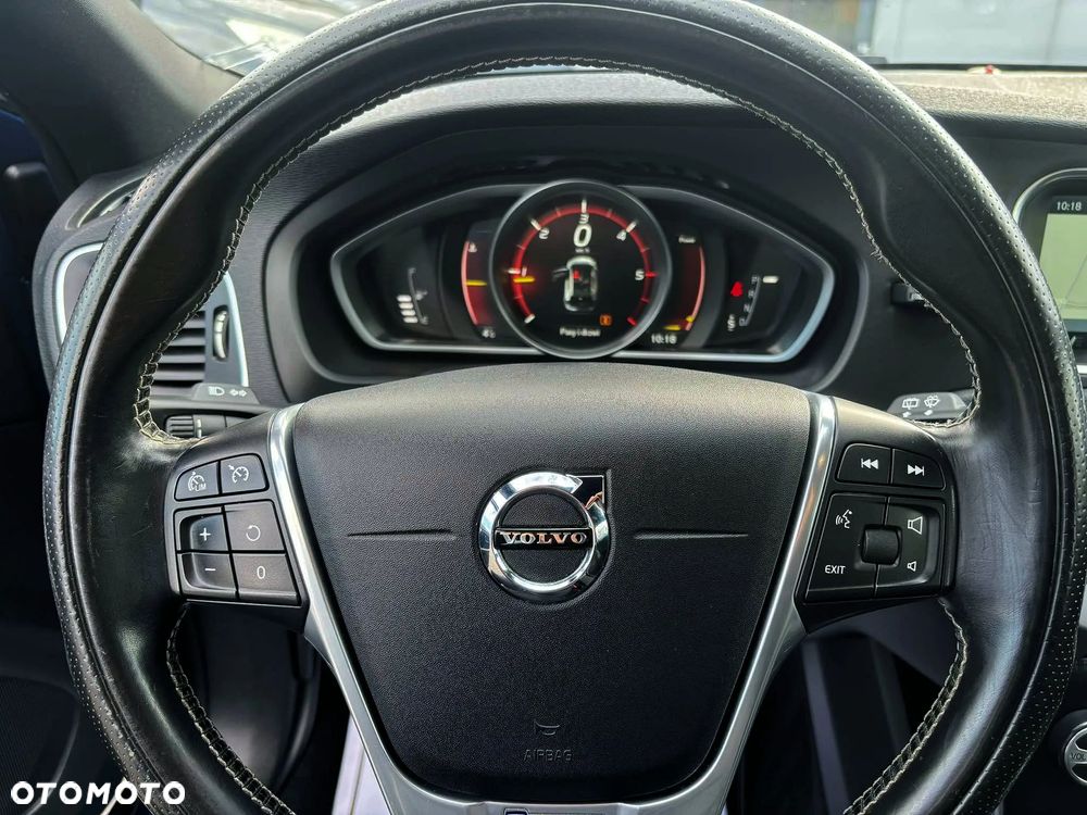 Volvo V40 D2 Drive-E SCR R-Design Momentum - 12