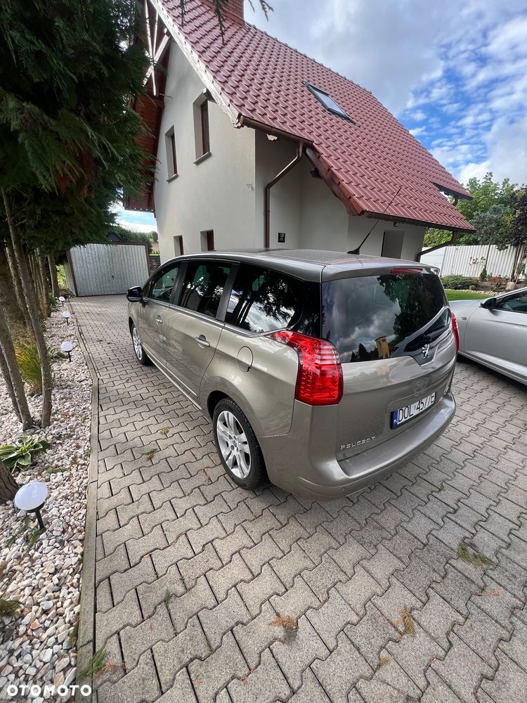Peugeot 5008 - 3