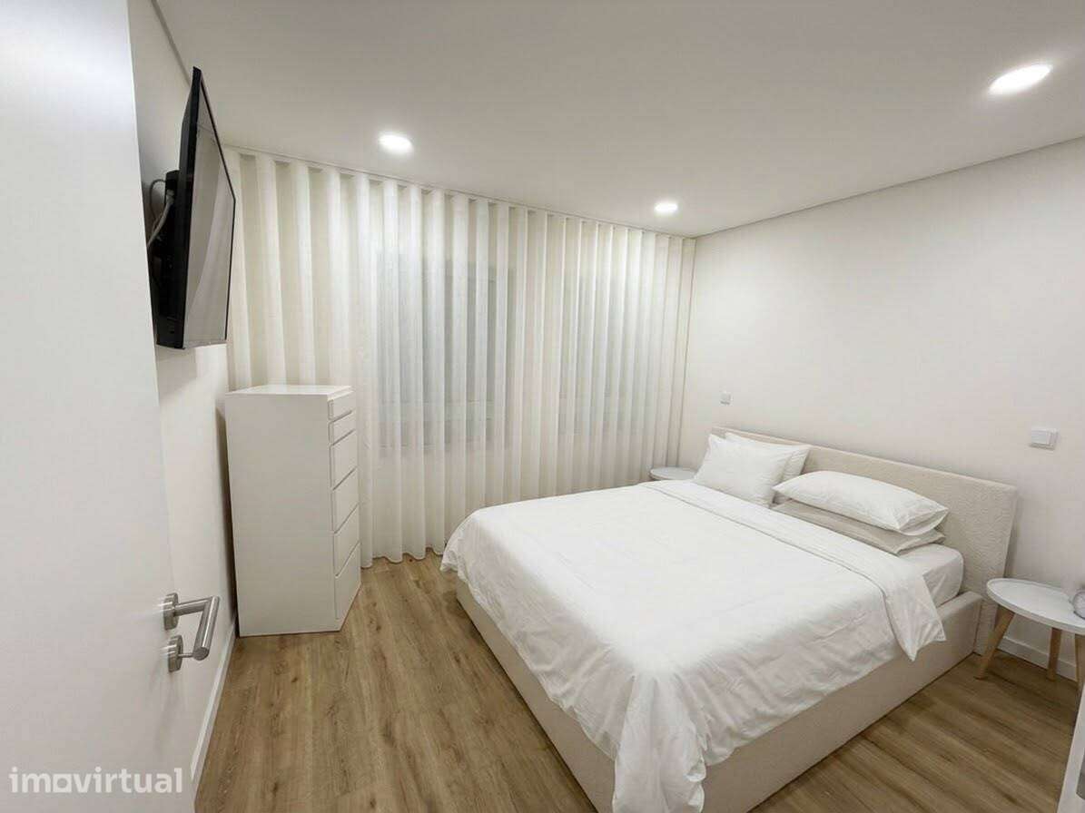 T2 Totalmente remodelado a 3minutos de S.J. da Madeira - Grande imagem: 5/10
