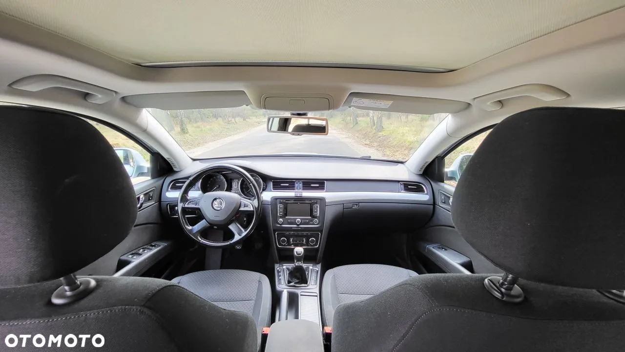 Skoda Superb 2.0 TDI Platinum - 23