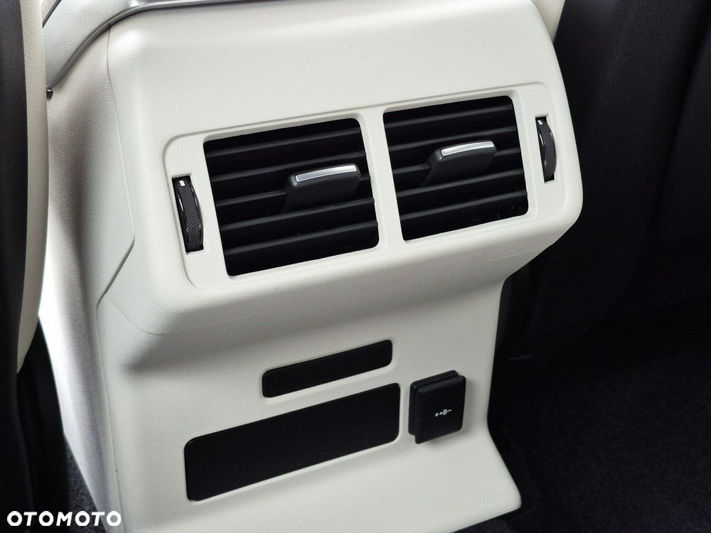 Land Rover Range Rover Velar 2.0 P250 R-Dynamic S - 27