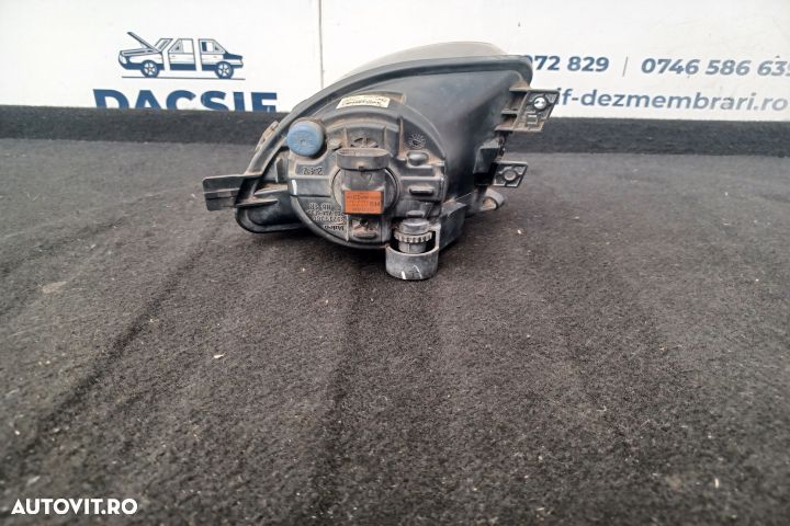 Proiector dreapta 89206701 7216886 01 89206701 7216886 01 BMW Seria 5 - 2