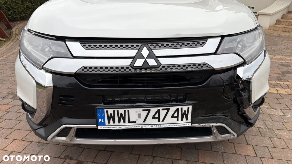 Mitsubishi Outlander 2.0 Intense 4WD CVT - 14