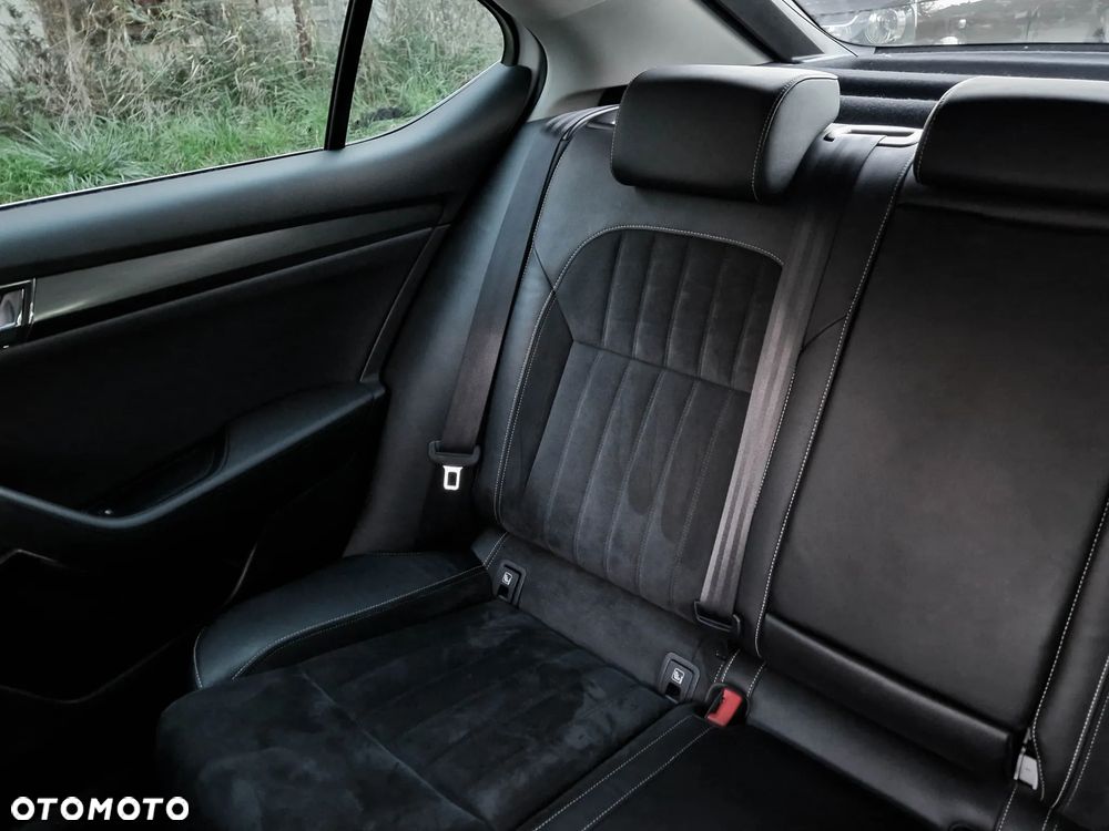 Skoda Superb 2.0 TSI Style DSG - 18
