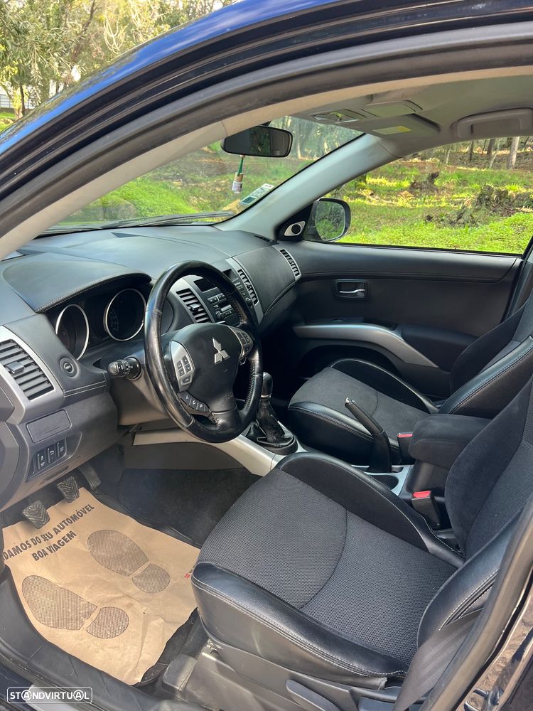 Mitsubishi Outlander 2.2 DI-D Intense - 7