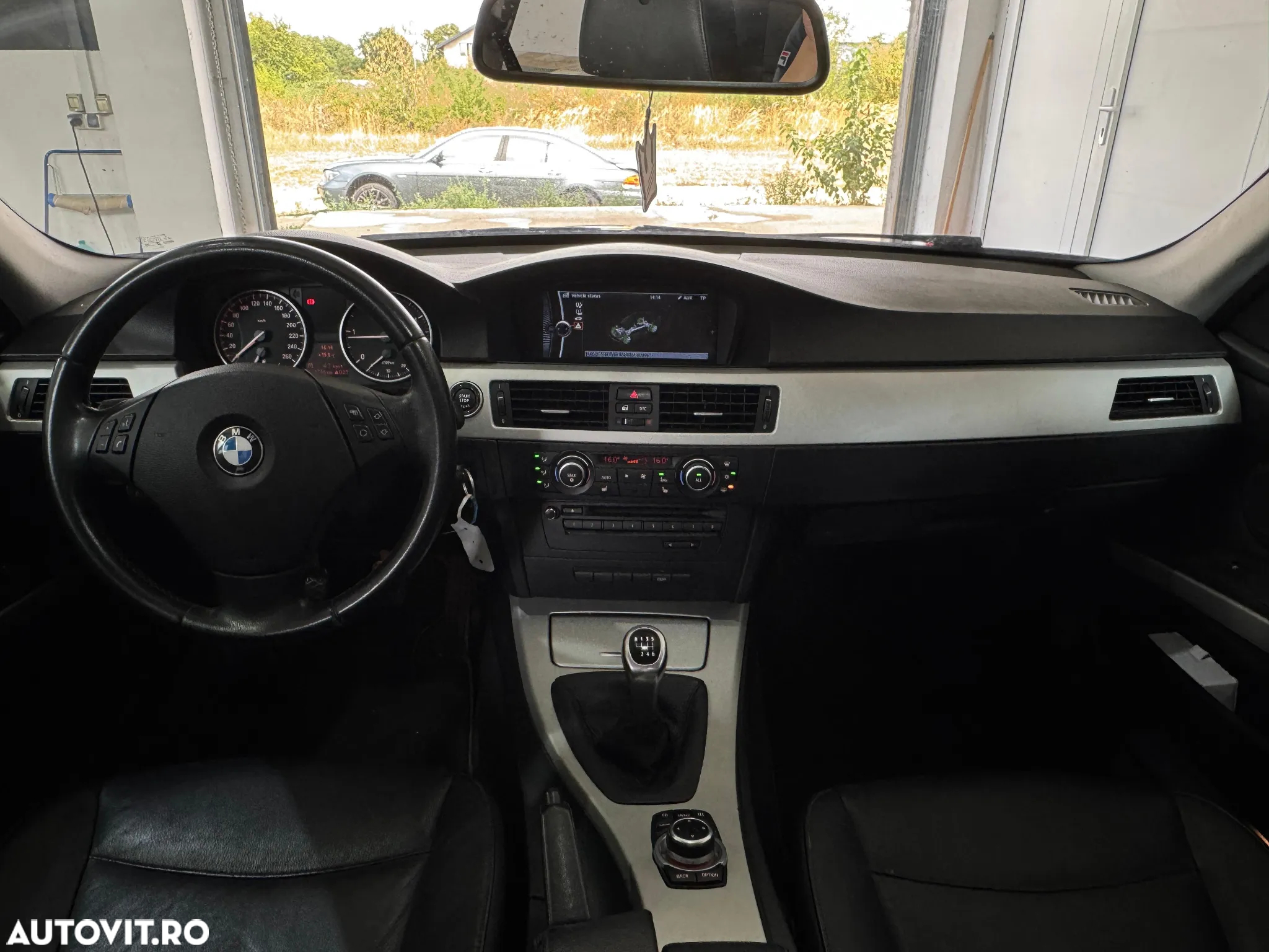 BMW Seria 3 318d - 5