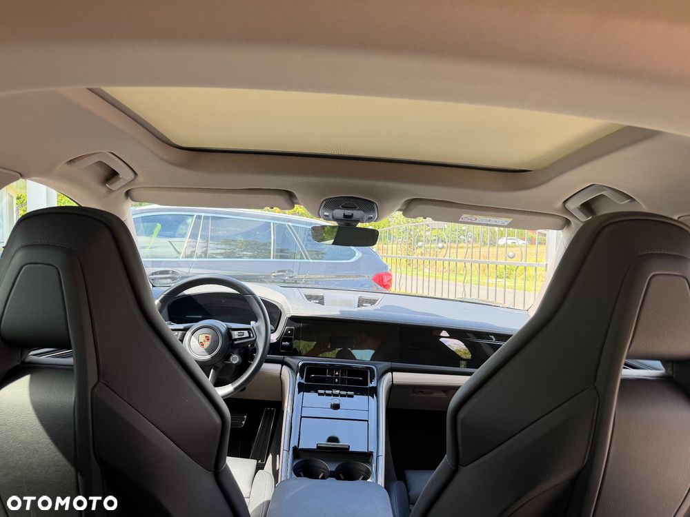 Porsche Panamera 4 - 34